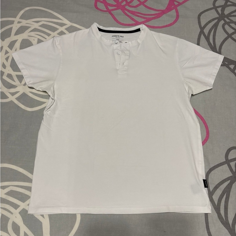 Kenneth Cole New York White Button Front T-Shirt